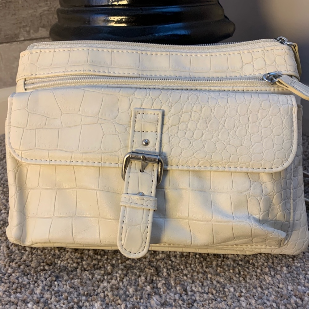 Faux Ostrich skinned crossbag